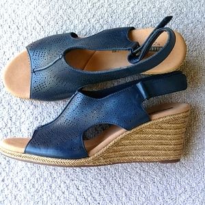 Clarks Navy Blue Wedge - No Box